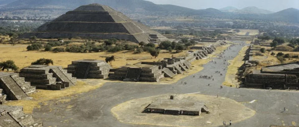 Teotihuacán and Basilica of Guadalupe with optional lunch