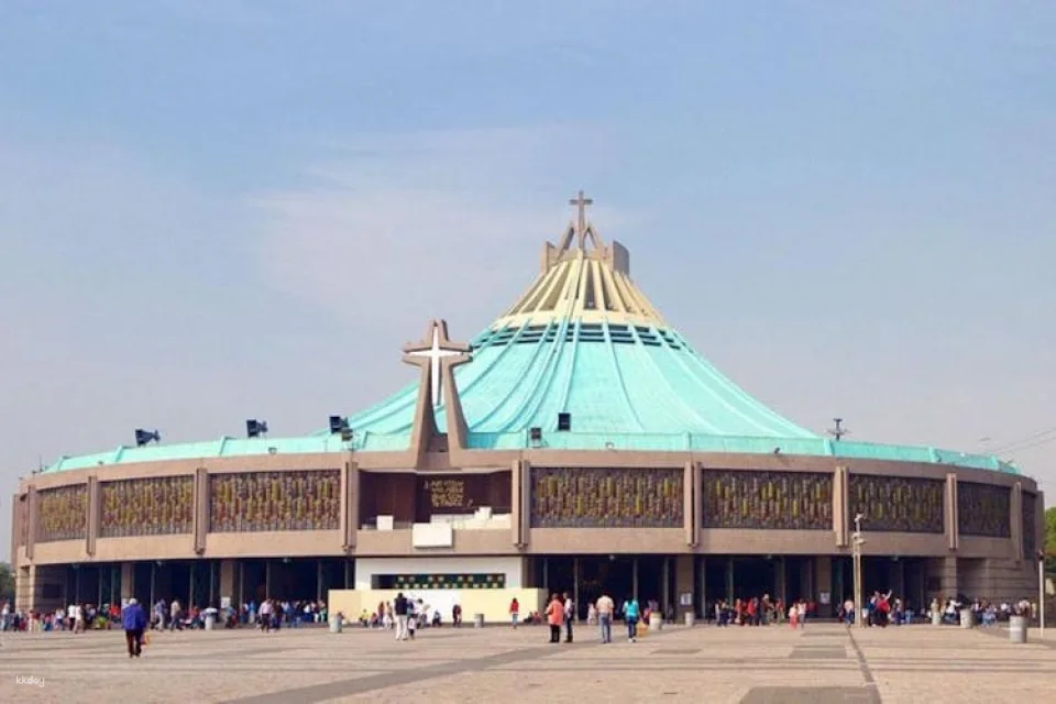 Teotihuacán and Basilica of Guadalupe with optional lunch