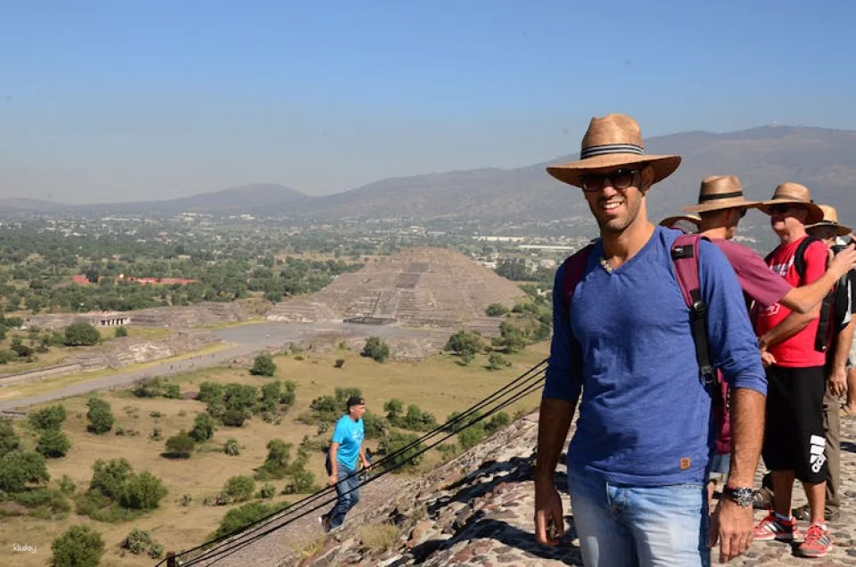 Teotihuacán and Basilica of Guadalupe with optional lunch