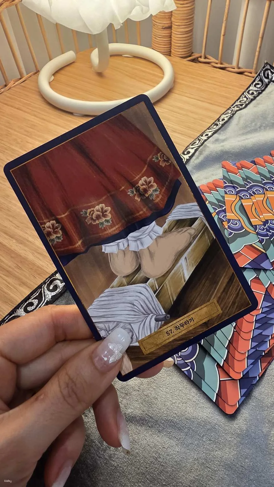 Seoul: Private K-Shaman Tarot Reading with Swan