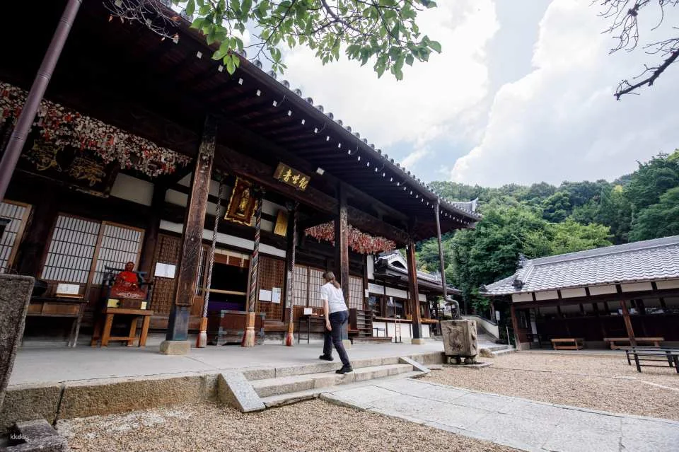 Osaka Machiya-Style Japanese Room Chopstick Making Experience: Engraving Service, Paulownia Box, and Furoshiki