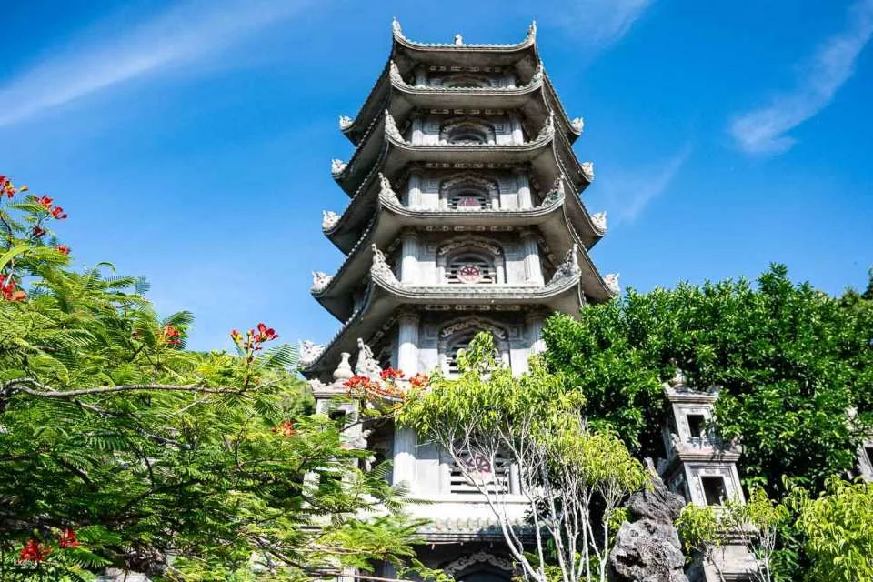 峴港拼車一日遊｜五行山電梯登高 × 越式手作DIY體驗 × 安泰海鮮饗宴｜中文導遊