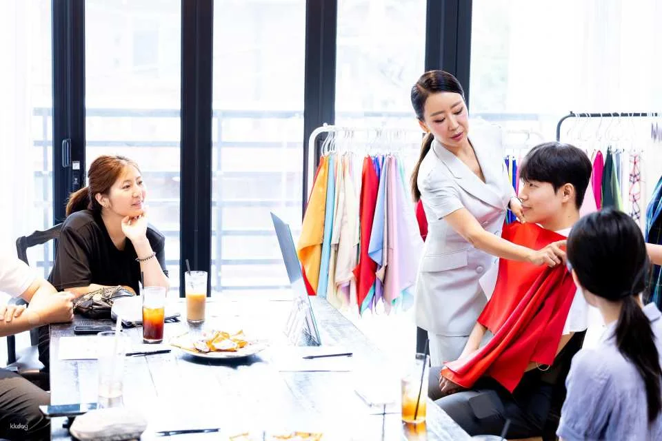 Seoul: Personal Color & K-Beauty Style Class with Swan