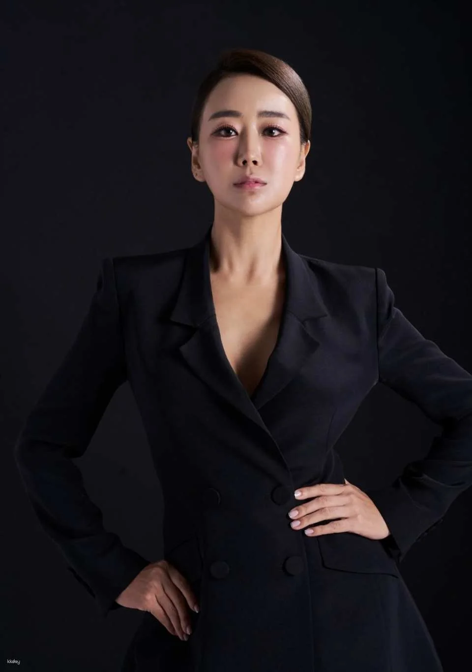 Seoul: Personal Color & K-Beauty Style Class with Swan