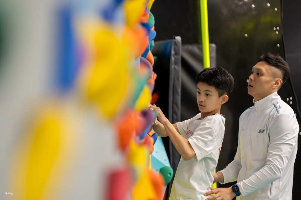 [KKday Exclusive Offer] Children and Teenagers' Fitness Training Base | Popular Ninja Warrior Experience | Fitness Introductory Courses | AlphaStep