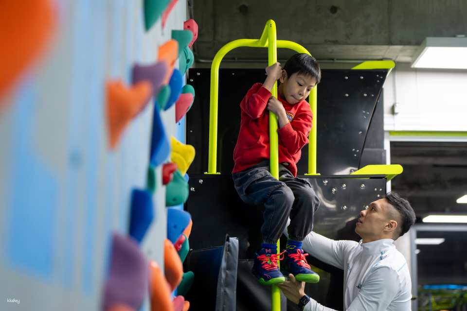 [KKday Exclusive Offer] Children and Teenagers' Fitness Training Base | Popular Ninja Warrior Experience | Fitness Introductory Courses | AlphaStep