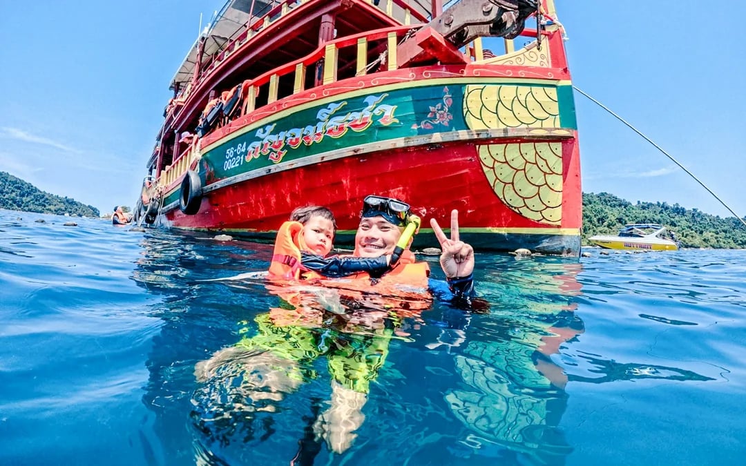 Koh Chang 3 or 4-Island Big Boat Snorkeling Tour with Lunch Image 6