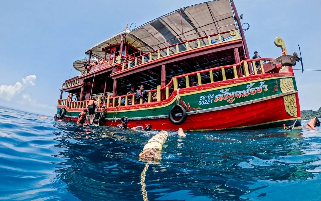 Koh Chang 3 or 4-Island Big Boat Snorkeling Tour with Lunch Image 9