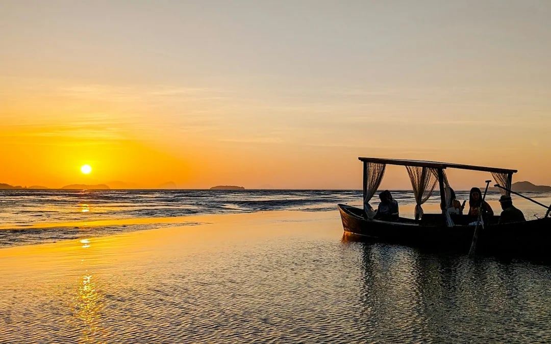 Koh Lanta Private Sunrise Gondola Boat Tour in Tung Yee Peng Mangroves with Breakfast Image 8