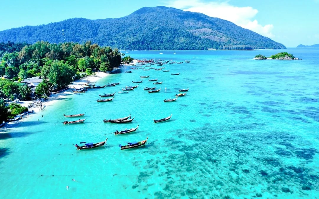 Koh Lipe Private Longtail Boat Island-Hopping and Snorkeling Tour Image 1