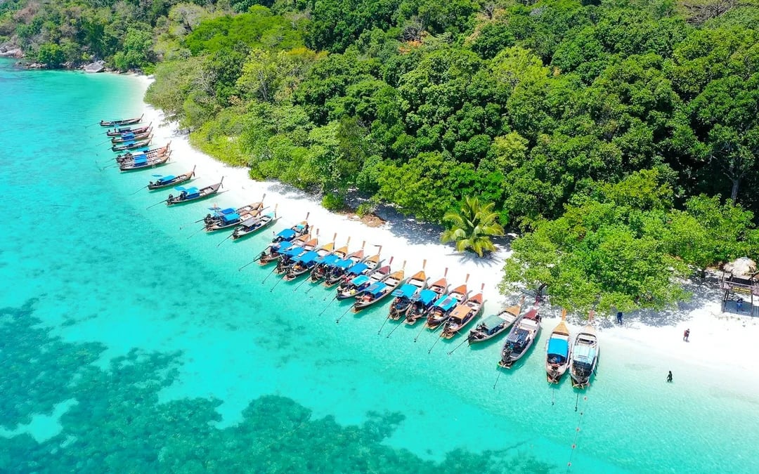 Koh Lipe Private Longtail Boat Island-Hopping and Snorkeling Tour Image 8