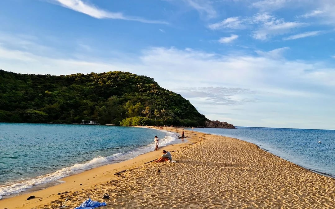 Koh Phangan Private Car Island Highlights Tour with Snorkeling Image 3