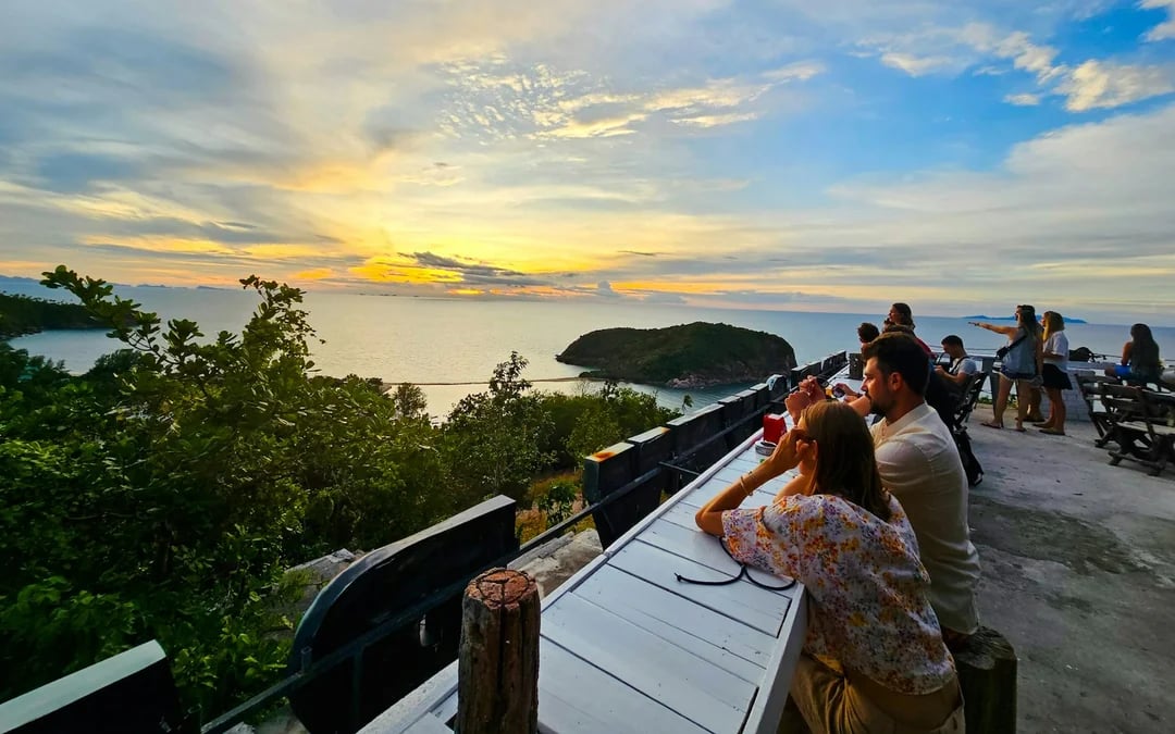 Koh Phangan Private Car Island Highlights Tour with Snorkeling Image 4