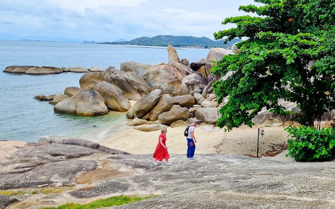 Koh Samui Shared Army Jeep Island Sightseeing Tour with Lunch and Hotel Transfers Image 2