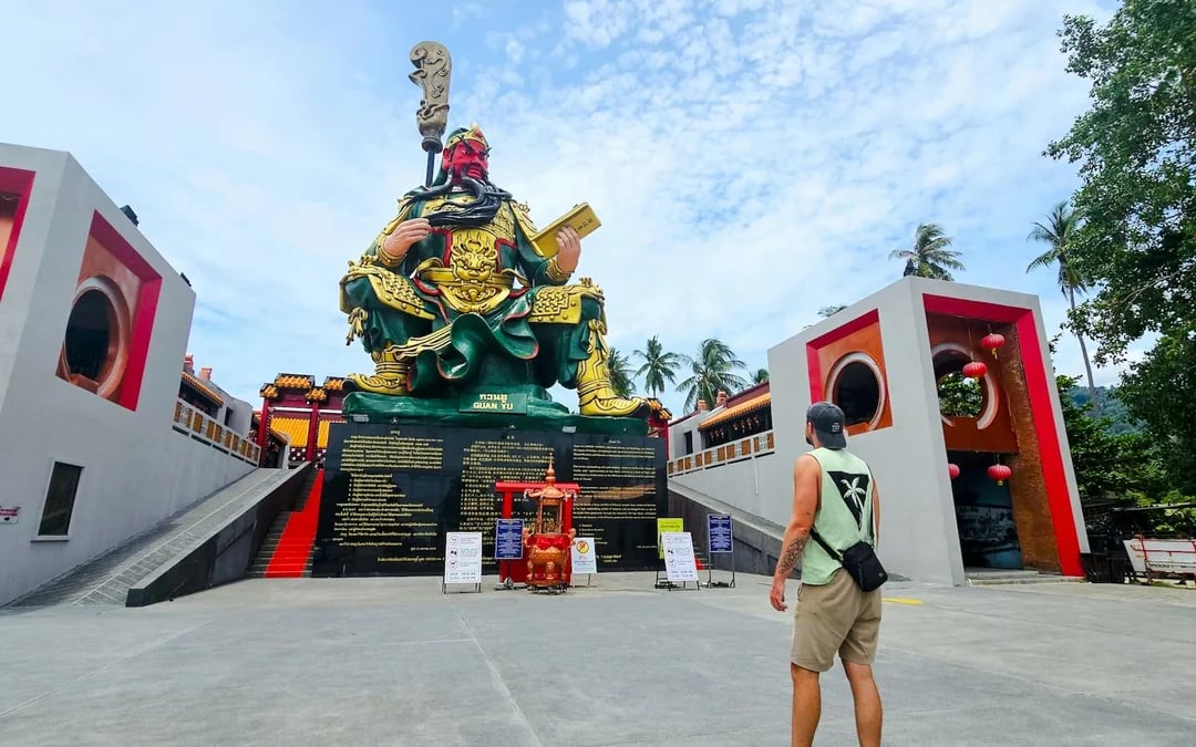 Koh Samui Shared Army Jeep Island Sightseeing Tour with Lunch and Hotel Transfers Image 5