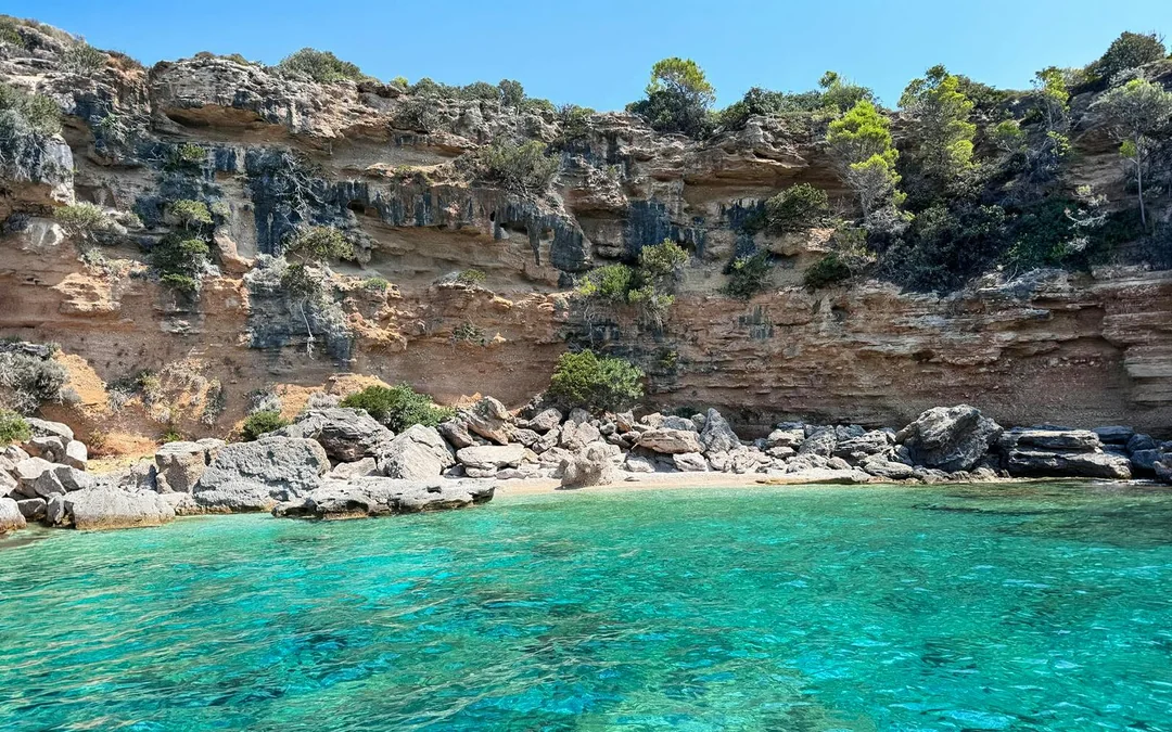 Korcula Island: Snorkeling, Shipwreck & Hidden Beaches Small Group Private Tour Image 2