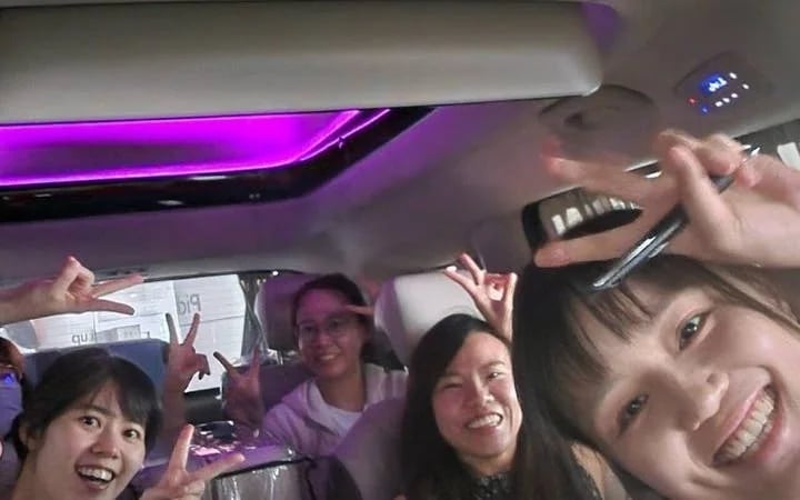 Korea Private Car and Driver Custom City Tour with Hotel Pickup and Flexible Itinerary Image 2