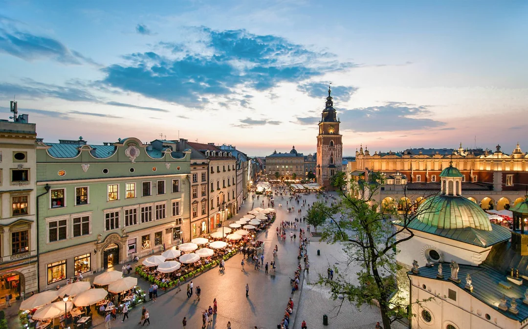 Krakow Audio Guided Tour in an Electric Car Image 4