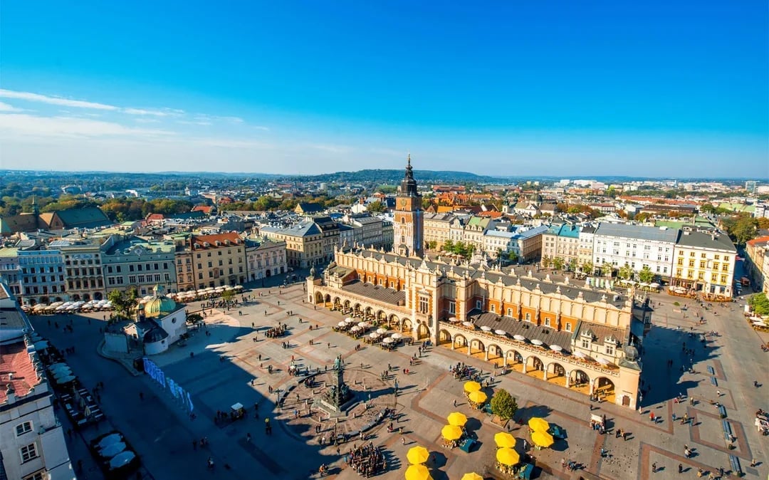 Krakow Audio Guided Tour in an Electric Car Image 6