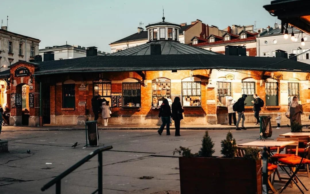 Krakow Hidden Bars & Polish Tapas Experience in Jewish Quart Image 1