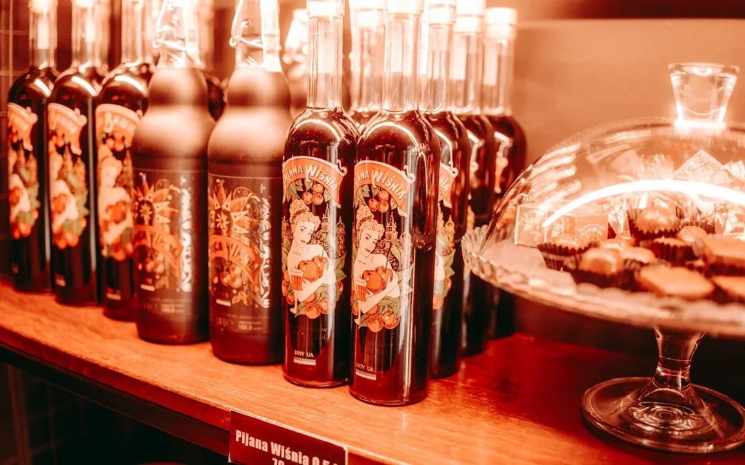 Krakow Hidden Bars & Polish Tapas Experience in Jewish Quart Image 4
