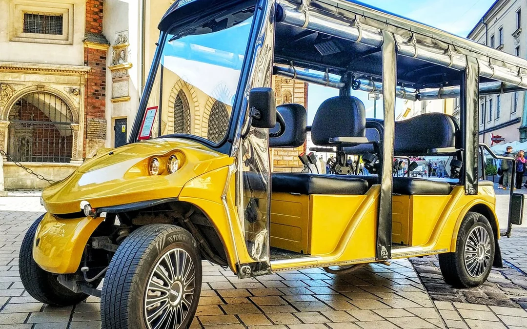Krakow: Kazimierz Quarter and Former Jewish Ghetto  Sightseeing by Golf Cart: Guided Tour Image 2