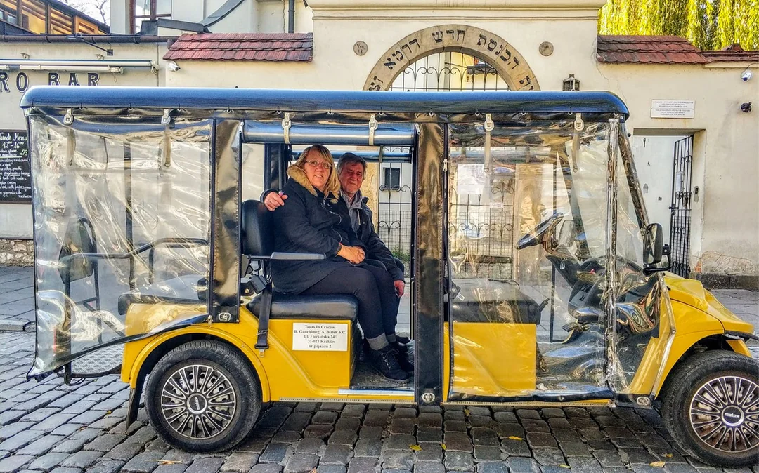 Krakow: Kazimierz Quarter and Former Jewish Ghetto  Sightseeing by Golf Cart: Guided Tour Image 5