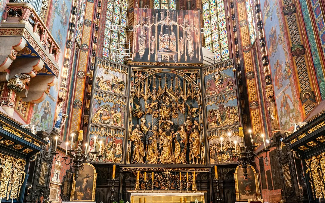 Krakow Old Town & Saint Mary's Basilica Express Guided Tour Image 2