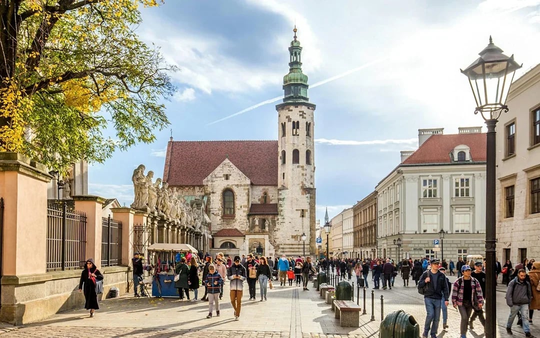 Krakow Old Town: St. Mary's Basilica and Rynek Underground Guided Tour Image 1