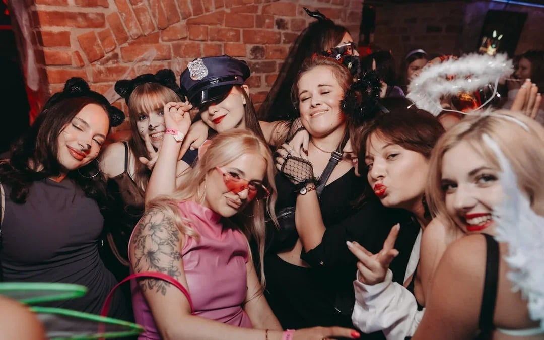 Krakow Pub Crawl By Party Animals Image 7
