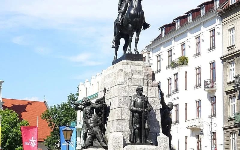 Krakow Small-Group Walking Tour with Local Storyteller & Insider City Highlights Image 6