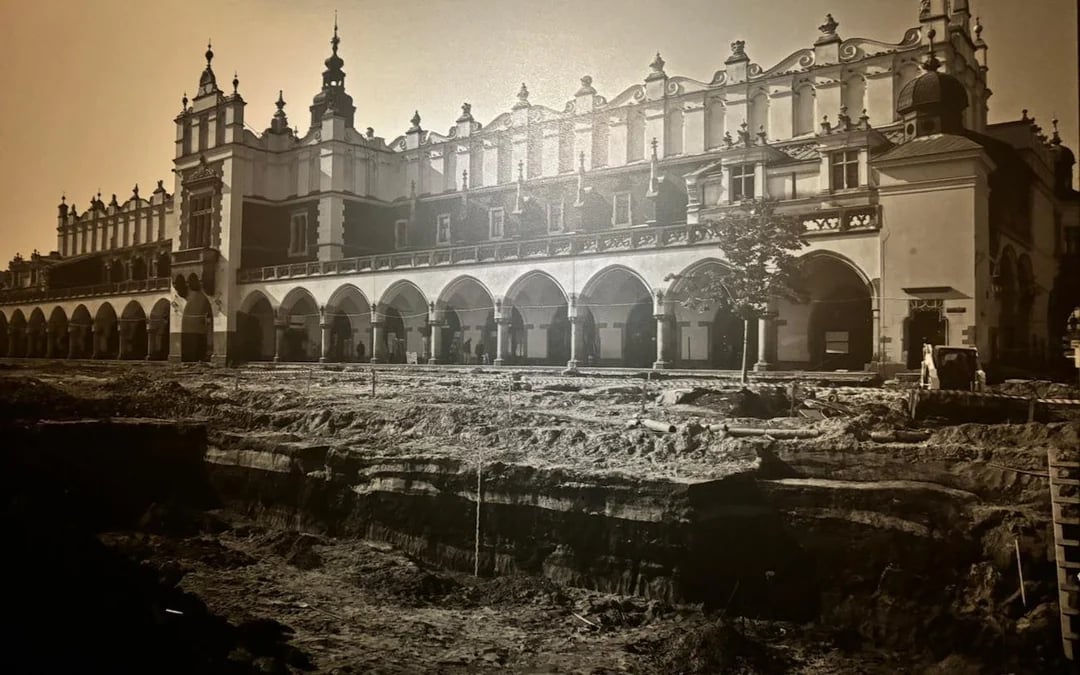 Krakow Underground Market Museum Guided Tour with Skip-the-Line Entry Image 1