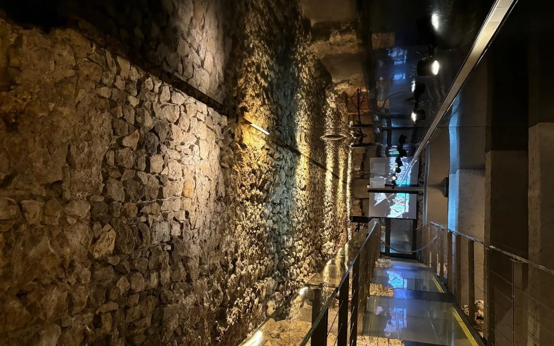 Krakow Underground Market Museum Private Guided Tour with Skip-the-Line Entry Image 2