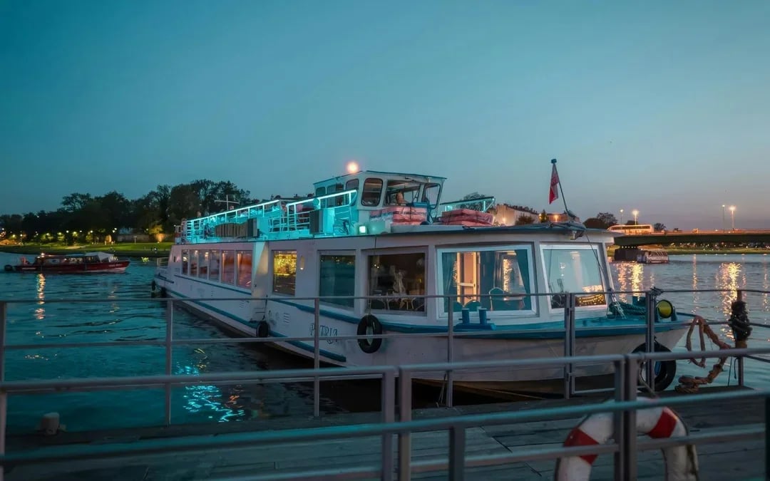 Krakow Vistula River Evening/Nighttime Sightseeing Cruise Image 6