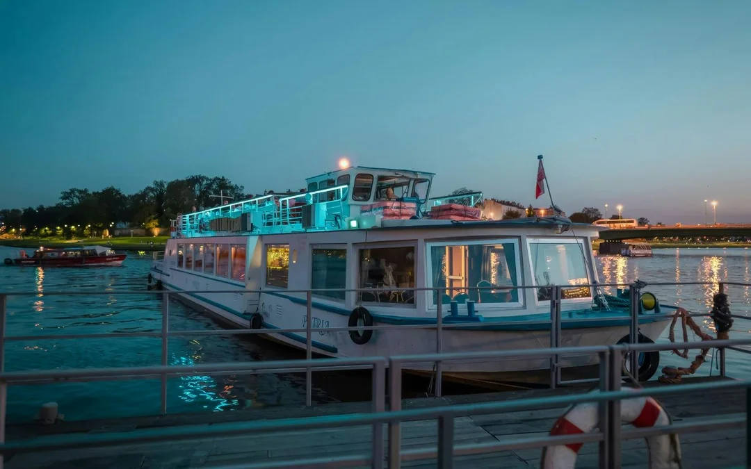 Krakow Vistula River Evening/Nighttime Sightseeing Cruise Image 6