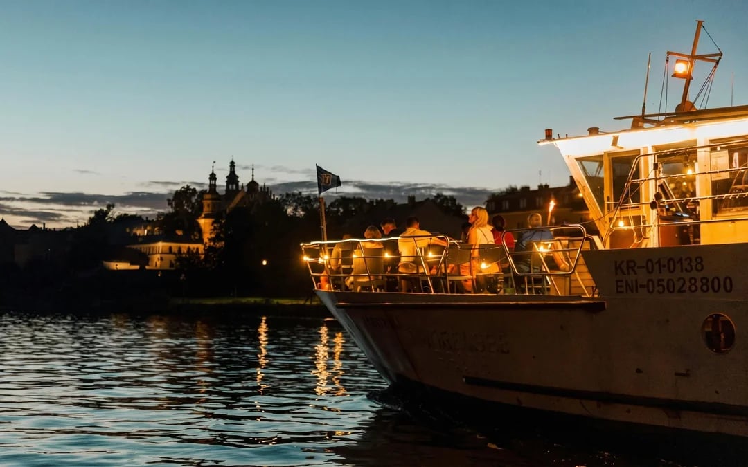 Krakow Vistula River Evening Sightseeing Cruise with Guide Image 5