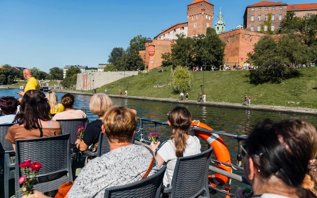 Krakow Vistula River Sightseeing Cruise with Guided Commentary Image 4