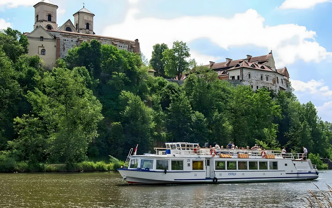 Krakow Vistula River Sightseeing Cruise Image 4