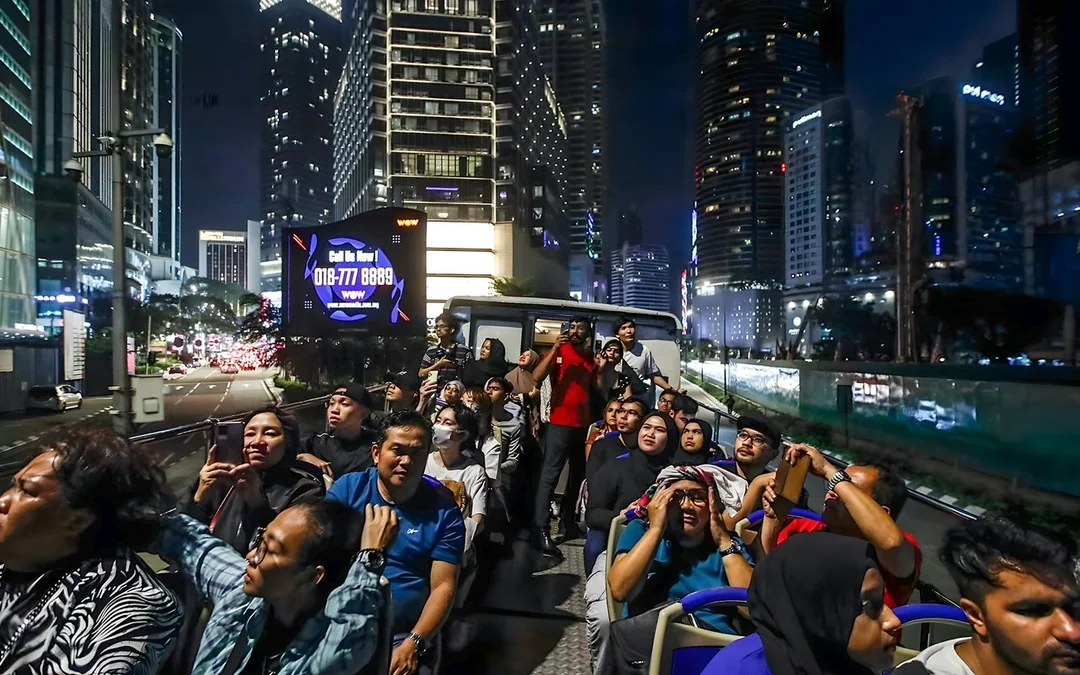 Kuala Lumpur Night Bus Tour Image 2