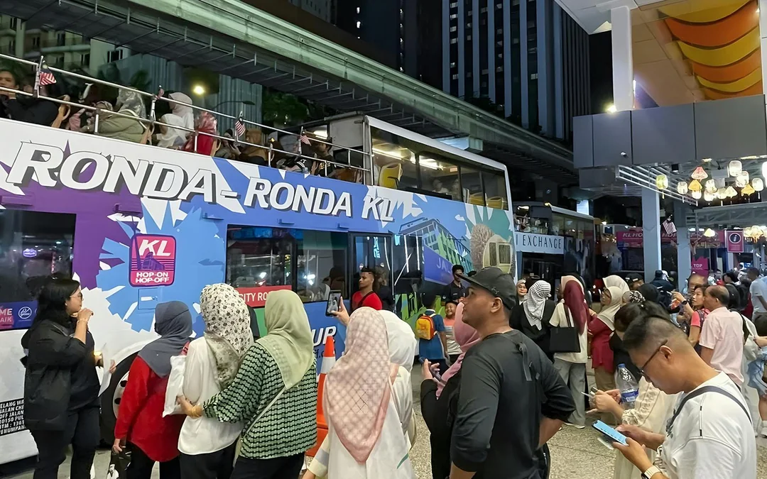 Kuala Lumpur Night Bus Tour Image 4