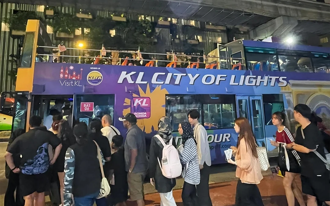 Kuala Lumpur Night Bus Tour Image 5