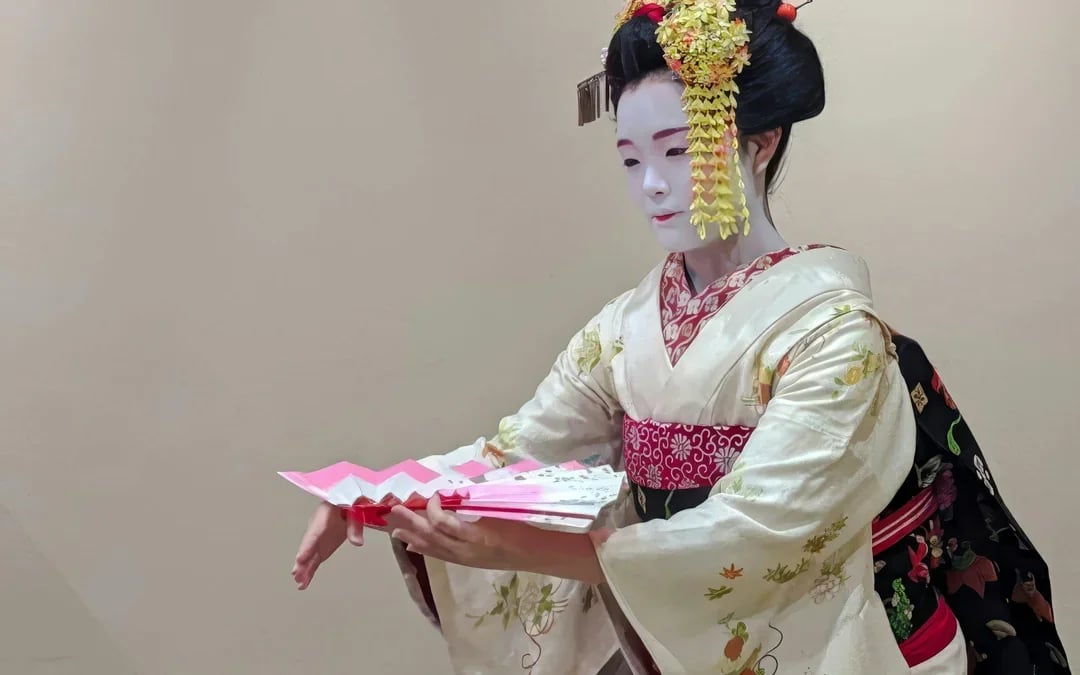 Kyoto: Dine with a Maiko – Kaiseki Meal, Live Dance, Tea Ceremony & Q&A Image 10