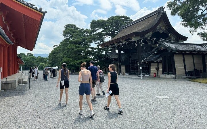 Kyoto: Discover Every Bit of Kyoto Imperial Palace - Private Tour Image 8