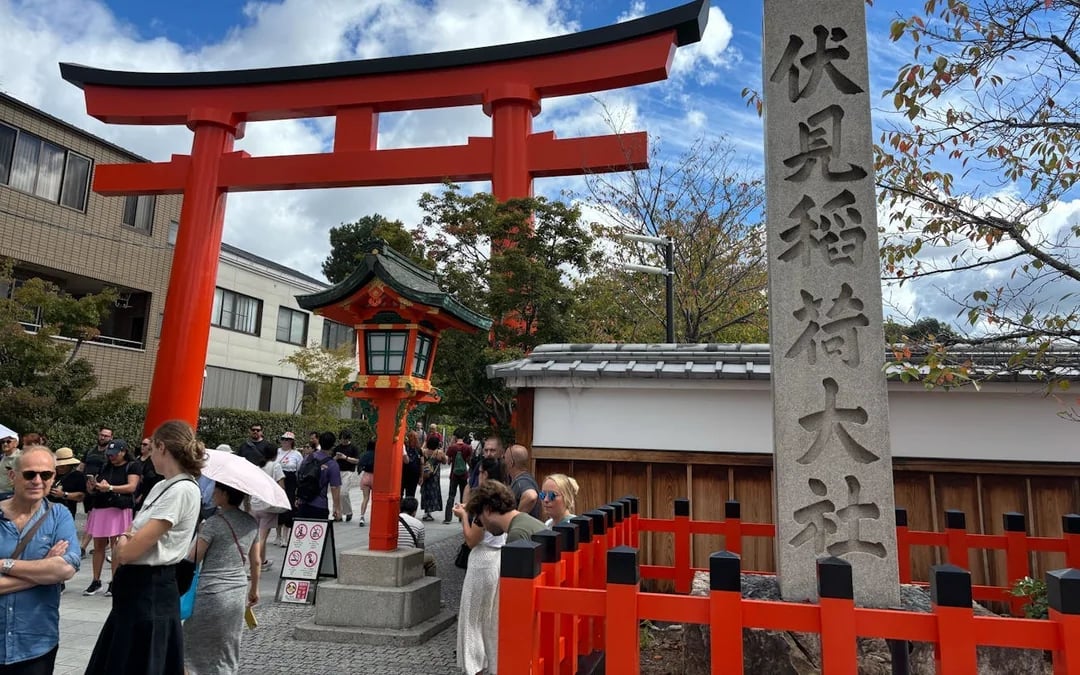 Kyoto Early Morning Walking Tour of Fushimi Inari Shrine and Tofukuji Temple Image 5