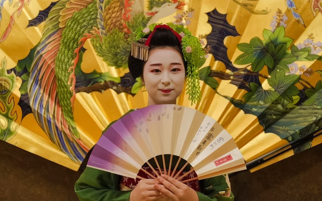 Kyoto: Gion Geisha District Walking Tour with Live Maiko Performance Image 3