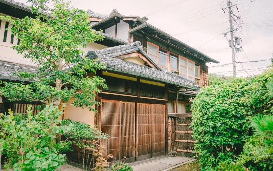 Kyoto Gion-Kiyomizu Area: Tea Ceremony with Seasonal Wagashi in a Machiya Image 5