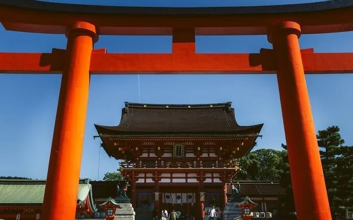 Kyoto Guided Morning Tour of Fushimi Inari Shrine and teamLab Bio-Vortex with Admission Ticket Image 3