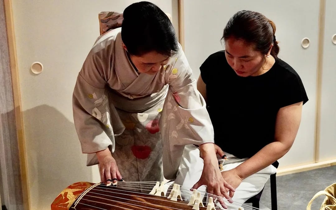 Kyoto: Japanese Traditional Instrument "KOTO" Lesson with Master Image 7