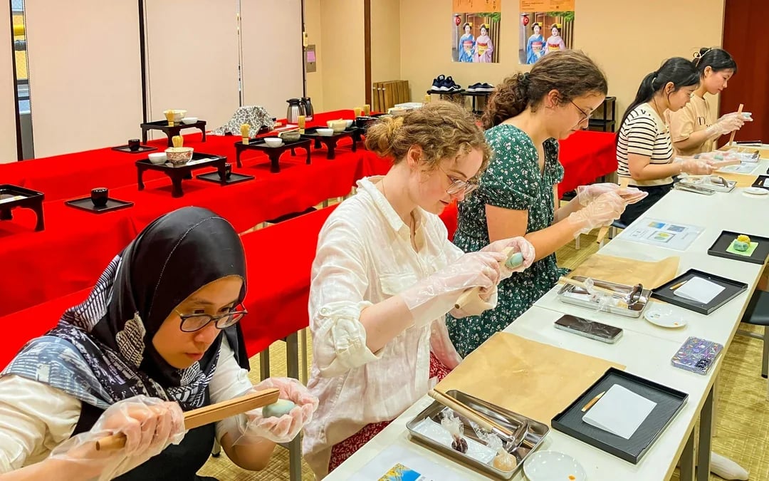 Kyoto Karasuma Area: Tea Ceremony Experience with Japanese Traditional Sweets Making Image 1
