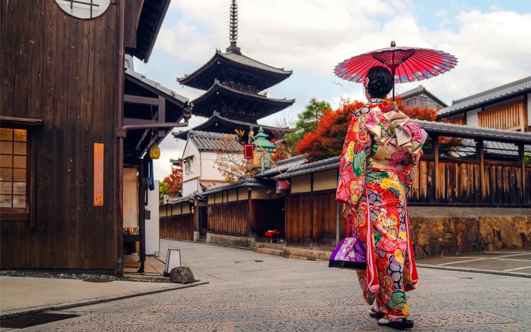 Kyoto: Kimono Rental near Kiyomizu-dera Image 1
